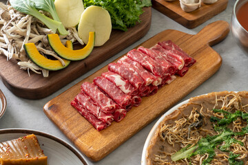 Shabu with dumplings Korean food dish Seasoned Acorn Jelly Salad Acorn Pancake Assorted Mushroom Pancakes Mushroom Dumpling