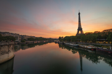 Naklejka na ściany i meble Paris - Eiffel Tower 
