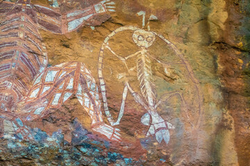 Rock art at Nanguluwurr or Nanguluwu (Nourlangie) in caves and shelters, Arnhem Land Escarpment, Kakadu National Park, Northern Territory, Australia © Luis