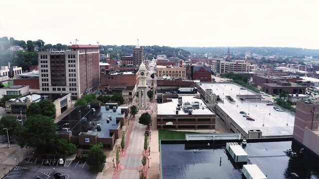 Debuque Iowa Downtown City Center Skyline 4k UHD