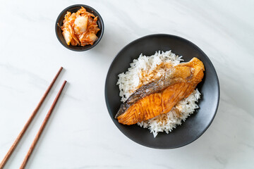 Grilled Salmon with Soy Sauce Rice Bowl
