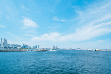 みなとみらいの海と空