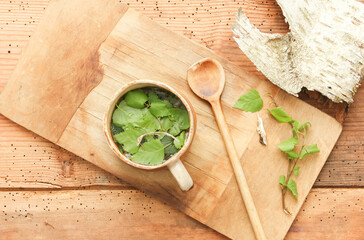 Tee Birke Blatt Blätter Getränk Heilkräuter frisch Wildkräuter