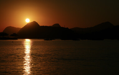 Fototapeta premium sunrise view in Rio de Janeiro, Brazil.