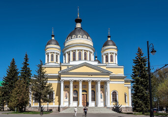 Fototapeta na wymiar Spaso-Preobrazhensky Cathedral in town of Rybinsk in Russia.