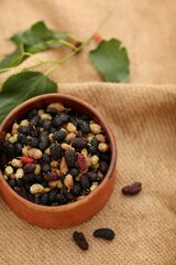 Fresh mulberry on burlap, berries in a clay bowl, background image, background, photo