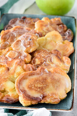 Apple cakes 