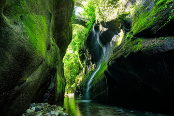 春の由布川峡谷　大分県由布市　Yufugawa Gorge in spring. Ooita Pref, Yufu City.