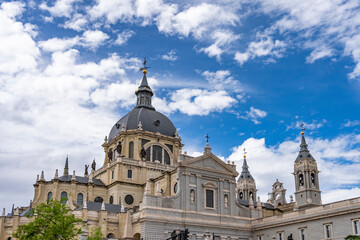 Fototapeta na wymiar Almudena Cathedral in madrid, Spain