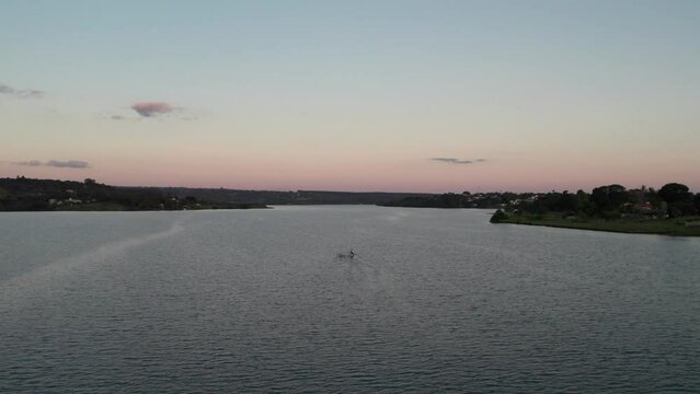 por do sol no lago paranoa em Brasilia - BRasil