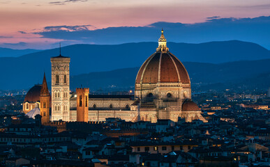 Fototapeta na wymiar Panoramic night view on Florence, Italy