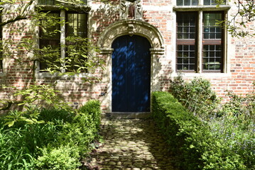 Jardinet du grand béguinage de Louvain. Belgique