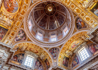 Interiors of Santa Maria Maggiore basilica in Rome, Italy - obrazy, fototapety, plakaty