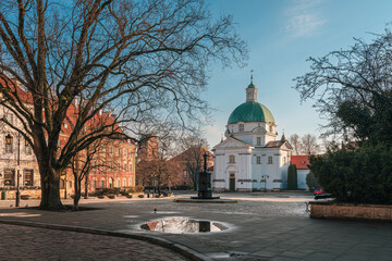 Piękna stara zabytkowa architektura na Warszawskiej Starówce