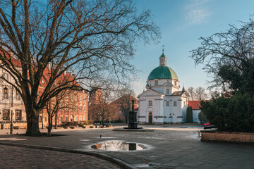 Piękna stara zabytkowa architektura na Warszawskiej Starówce © af-mar
