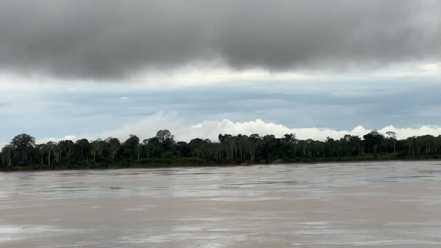 Wolken &uuml;ber dem Amazonas