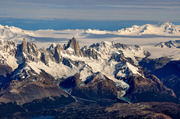 Fototapeta premium aerial view of mountains Fitz Roy, Cerro Torre, volcano Lautaro and the southern patagonian ice field, Patagonia