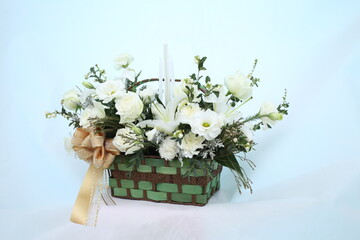 Many kinds of beautiful flowers Arranged in a basket, vase to give as a gift.
