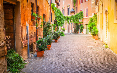 Fototapeta na wymiar street in Trastevere, Rome, Italy