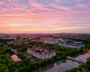 Fototapeta premium University Twon Skyline at Sunset