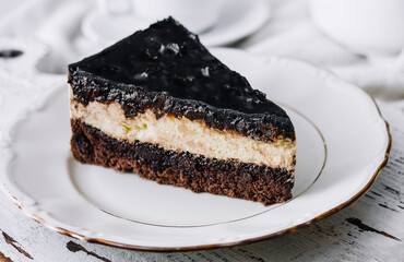 Cottage cheese cake with prunes and chocolate