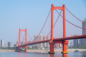 Fototapeta na wymiar 鹦鹉洲长江大桥