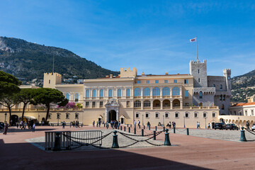 Façade du Palais Princier de Monaco depuis la Place de Palais