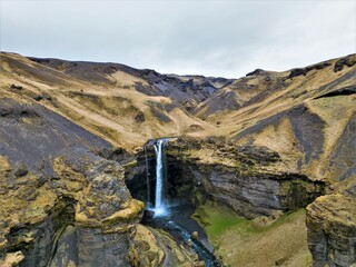 wodospad Kvernufoss, Islandia - obrazy, fototapety, plakaty