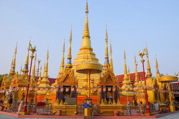 Fototapeta premium วัดพระบรมธาตุตาก