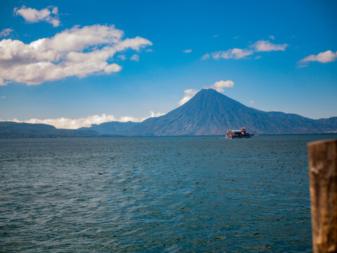 Atitlan Lake, Lago de Amatitlan