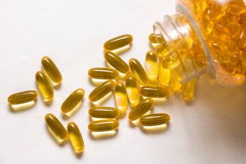 Medicamentos en capsulas de vitaminas omega