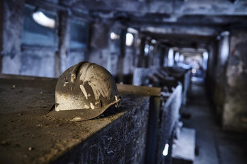 Stara opuszczona Cementownia w jednym z polskich miast