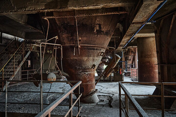 Stara opuszczona Cementownia w jednym z polskich miast