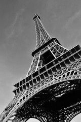 Fototapeta na wymiar Eiffel Tower black and white