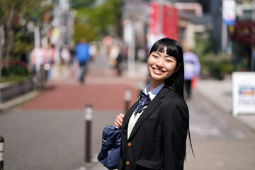 原宿を歩く女子高生