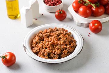 minced meat and tomato bolognese sauce