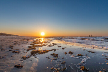 Sonnenuntergang am Zingster Strand.