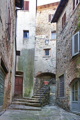 Fototapeta na wymiar Glimpse of the medieval old town of Anghiari, Tuscany, Italy