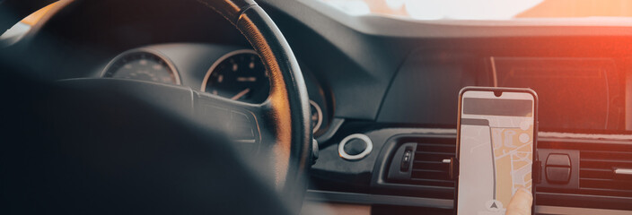 Obraz premium The driver uses GPS navigation