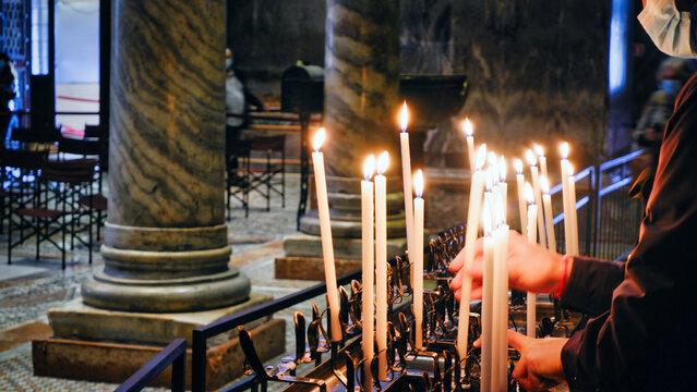 candles in the Orthodox Church