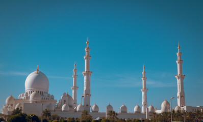 Fototapeta na wymiar Grand mosque Sheikh Zayed