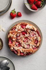gâteau moelleux fait maison fraises amandes et ricotta