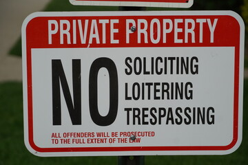 no parking sign, private property sign