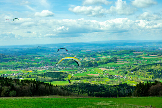 Fr&uuml;hlingswanderung durch die wundersch&ouml;ne Rh&ouml;n rund um die Wasserkuppe - Hessen - Deutschland