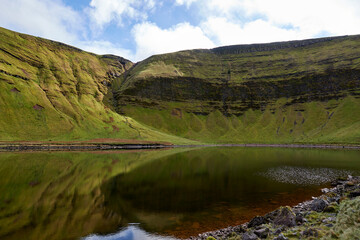 Fototapeta premium Mirror Lake - Llyn y Fan Fach in Wales
