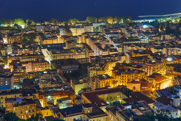 Obraz premium Panoramic scenic view of Naples at night, Italy