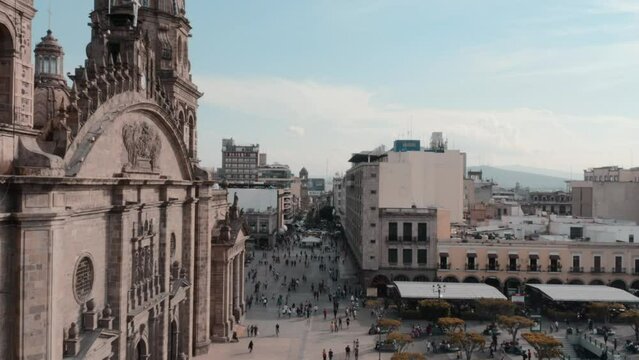 Catedral Bas&iacute;lica de la Auncion de Maria Sant&iacute;sima de Guadalajara Jalisco en el Centro Hist&oacute;rico de la Ciudad Crus de Plazas