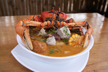 Encebollado de Cangrejo