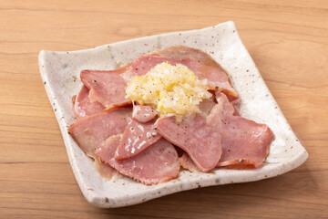 豚タン　ネギ塩だれ