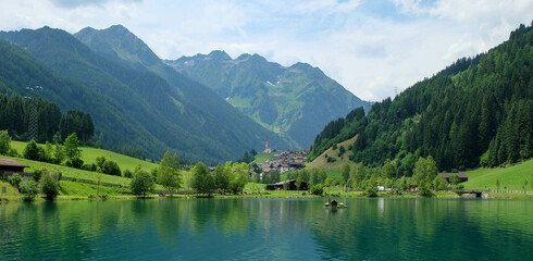 Fototapeta na wymiar Südtirol bei Bruneck in Italien